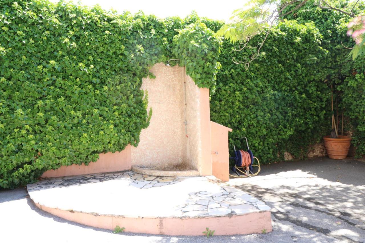 Studio With Beautiful Sea View And Direct Beach Access Cannes Extérieur photo