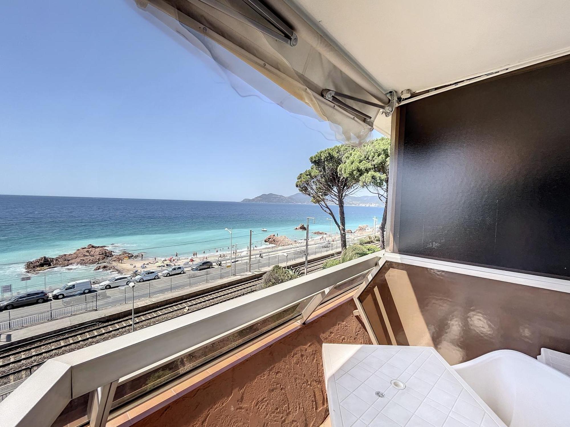 Studio With Beautiful Sea View And Direct Beach Access Cannes Extérieur photo